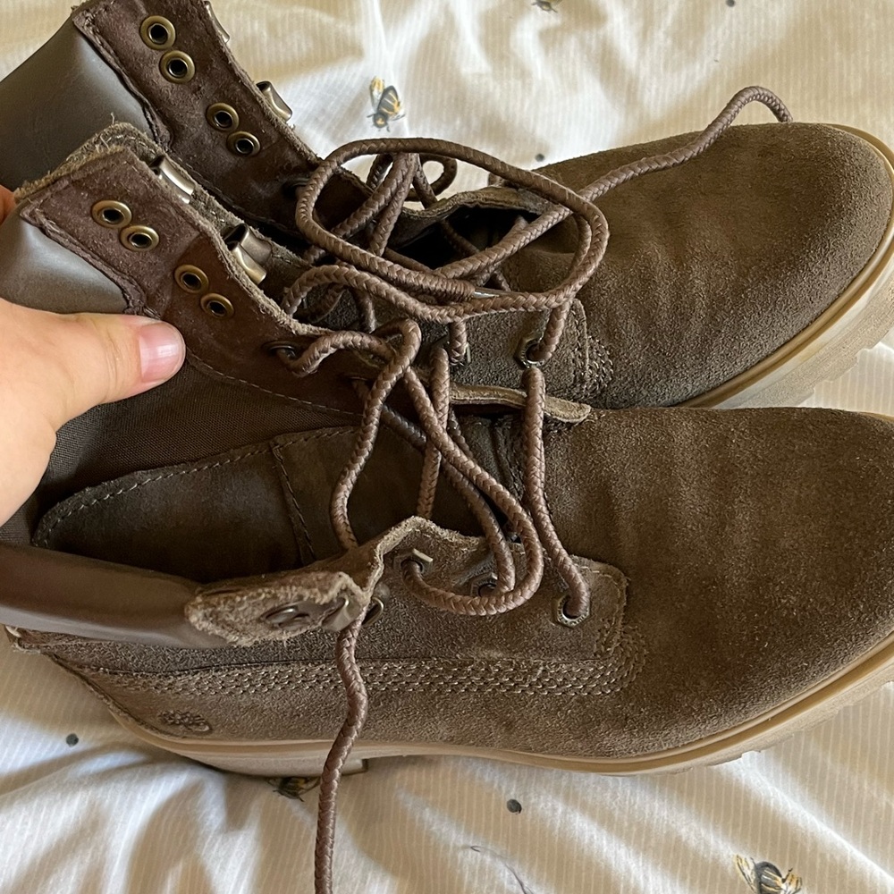Used timberland bootie women size 8 olive green black